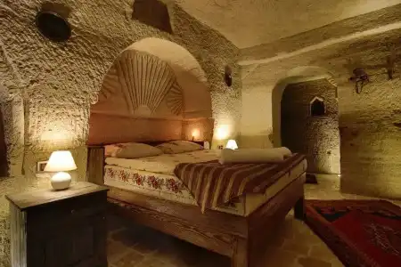 Kayatas Cave Suites - 11