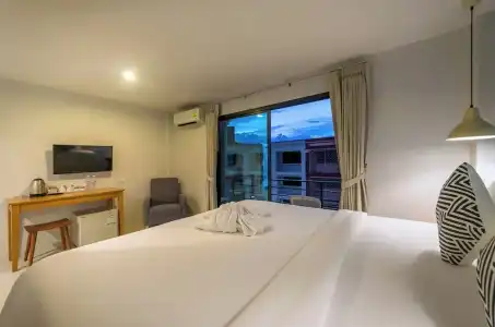 Tiya House Rooms & Cafe - 86