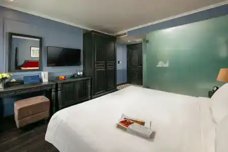 The Exquisite HaLong - 26