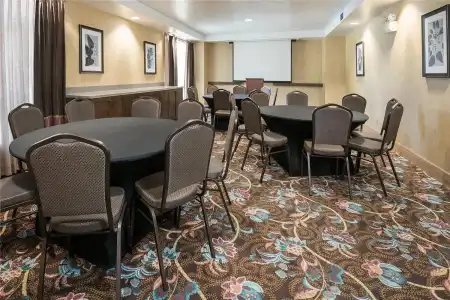 Homewood Suites Phoenix-Metro Center - 15