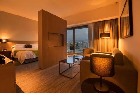 Novotel Muscat Airport - 10