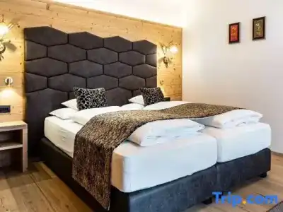 Arkadia - Adults Only - 90