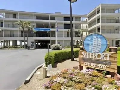 Sailport Waterfront Suites - 47