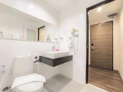 Citin Sukhumvit 11 Nana Bangkok by Compass Hospitality - 99