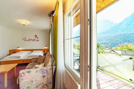 Typically Swiss Altana - 68