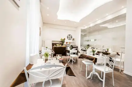 Relais de l'Opera - 18