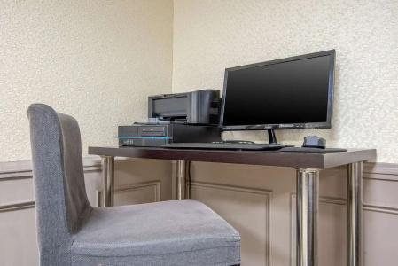 Quality Inn & Suites - 27