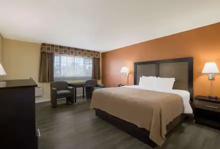 Quality Inn & Suites Medford Airport - 33