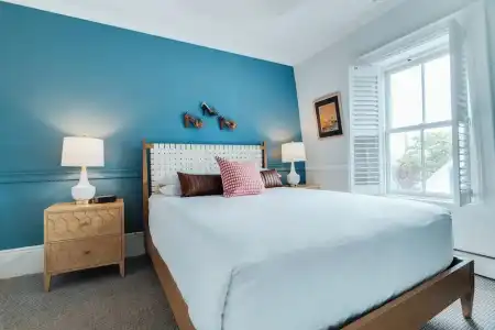 Ellery Provincetown - 12