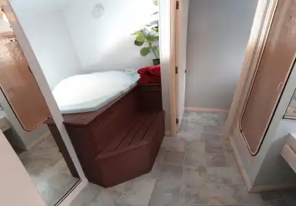 Ashleigh Court Motel - 6