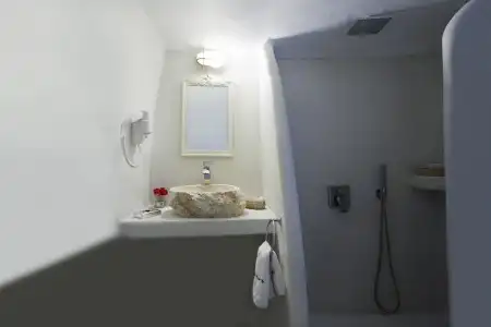 Alexander's Suites - 7