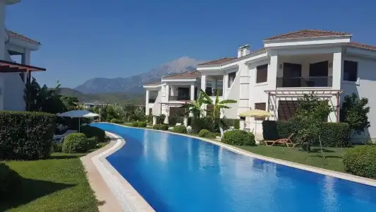 Cristal Villalar - 50
