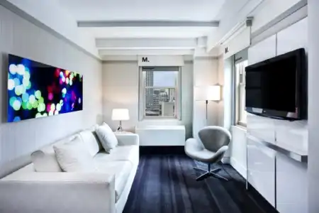 Row NYC - 18