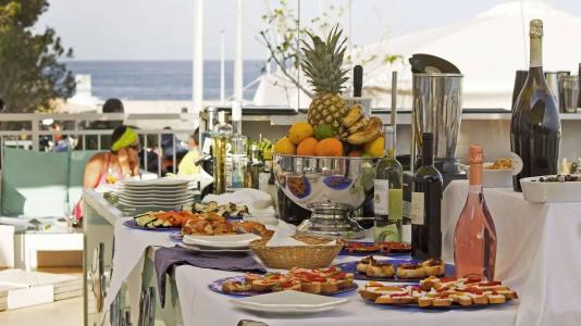 Bue Marino & Rooftop Bar - 10