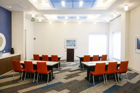 Holiday Inn Express & Suites Louisville Downtown by IHG - 49