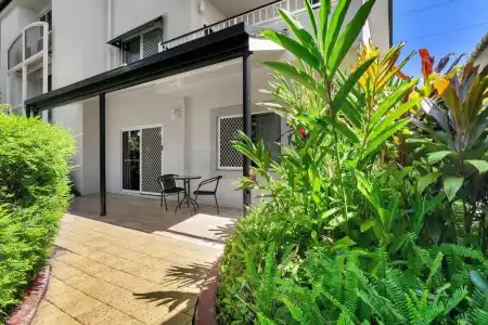 Cairns Reef Apartments & Motel - 17