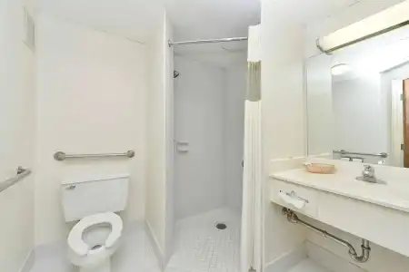 Americas Best Value Inn Omaha - 8