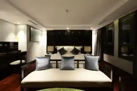The Chi Novel Hostel - 100