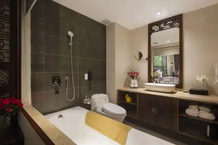 Thanh Lich Royal Boutique - 131