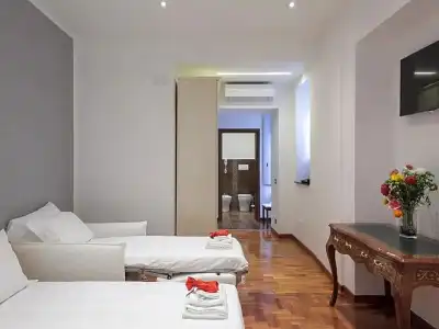Lh Royal Suites - 39