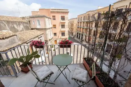 Joy’s BnB Ortigia - 123