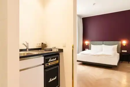Schani Salon - 50