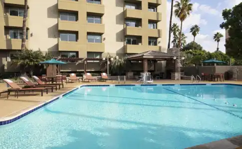Four Points by Sheraton Los Angeles Westside - 16