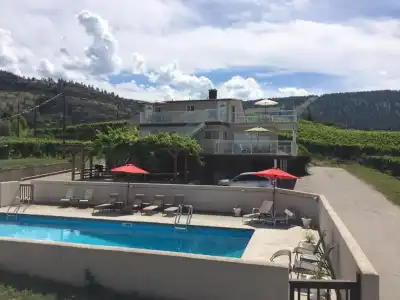 D'Angelo Winery Farm House - 17