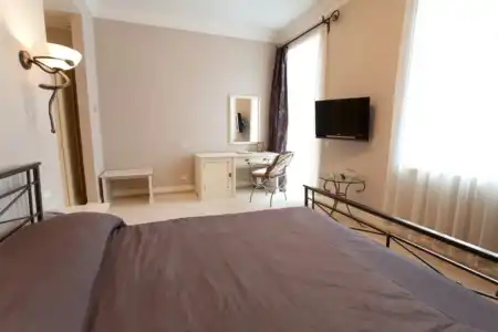 Palace Del Mar - 5