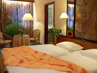 Hetzel Stuttgart - 2