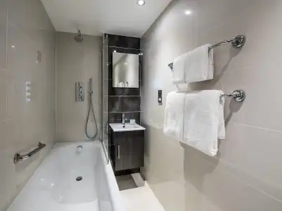 Holiday Inn LONDON - KENSINGTON HIGH ST. by IHG - 24