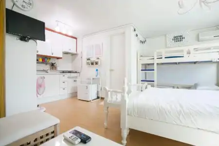 Han River Residence & Guesthouse in Seoul - 161