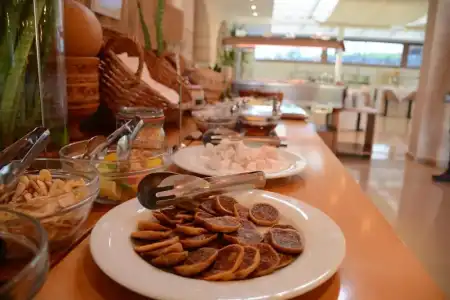 Macaris Suites and SPA - 10