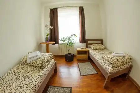 Grand Hostel - 25