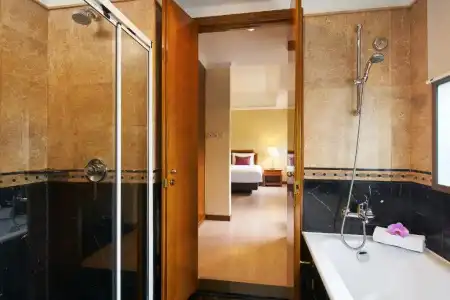 Orchard Parksuites - 84
