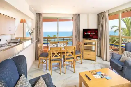 Sunset Beach Club Apartments - 11