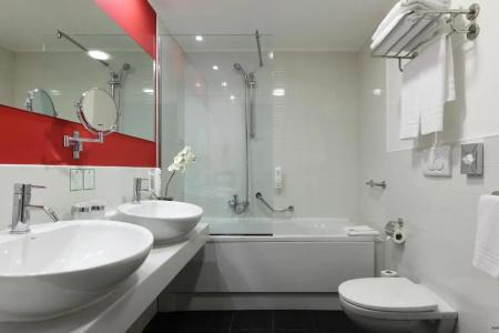 Holiday Inn Genoa City by IHG - 73