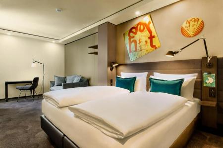 Motel One Warsaw - 1