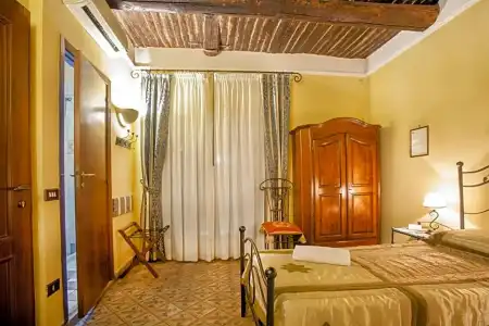 Alloggio dei Vassalli, In the Heart of the Historic Center - 85