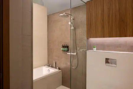 Holiday Inn Dubai Business Bay - 10