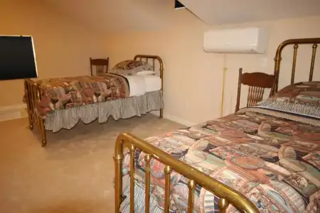 Woodrow House Bed & Breakfast - 67
