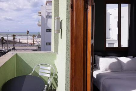 Residence Suites - 92