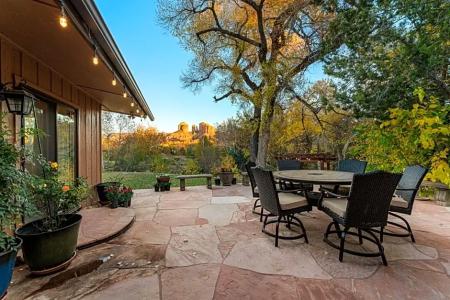 Lantern Light Inn - Romantic Getaway - 12