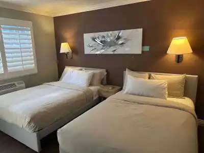 Days Inn by Wyndham Long Beach City Center - 48