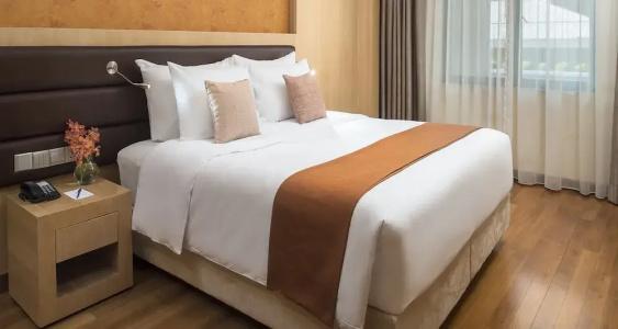Mercure Yangon Kaba Aye - 72