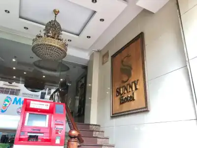 Sunny Saigon - 10