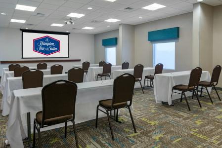 Hampton Inn & Suites Winston-Salem/University Area, NC - 40