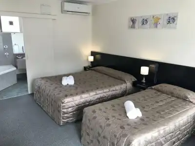 Legends Motel - 3