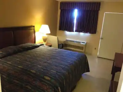 Cloud 9 Inn - 55