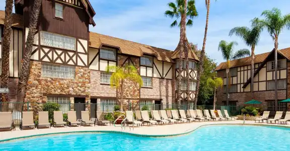 Anaheim Majestic Garden - 13